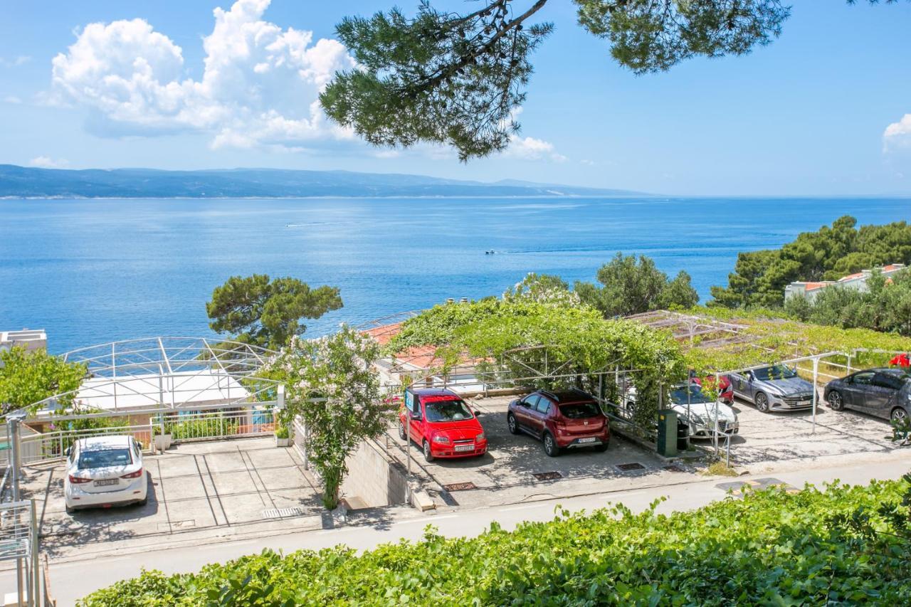 Apartments By The Sea Brela, Makarska - 18356 Dış mekan fotoğraf