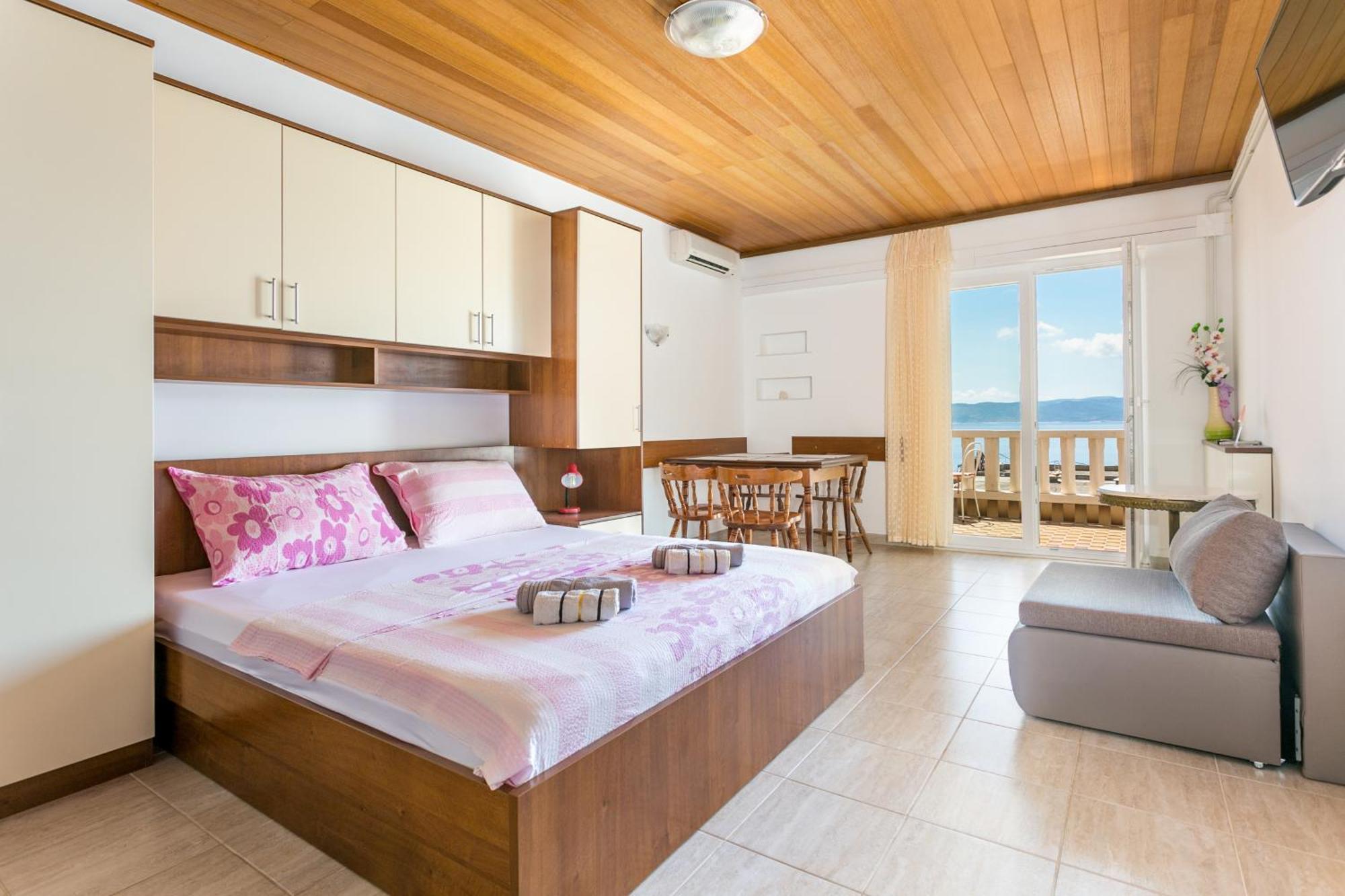 Apartments By The Sea Brela, Makarska - 18356 Dış mekan fotoğraf