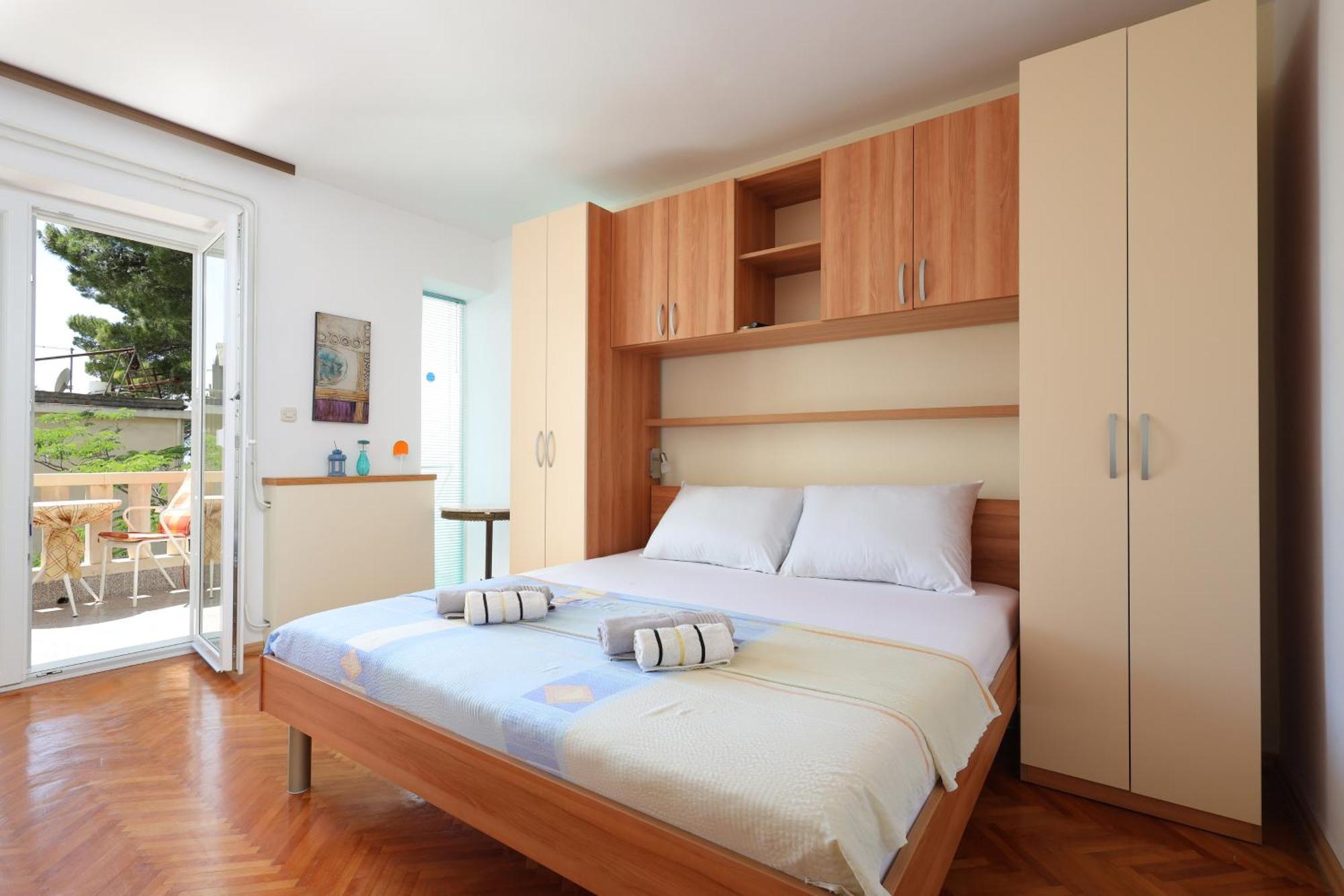 Apartments By The Sea Brela, Makarska - 18356 Dış mekan fotoğraf