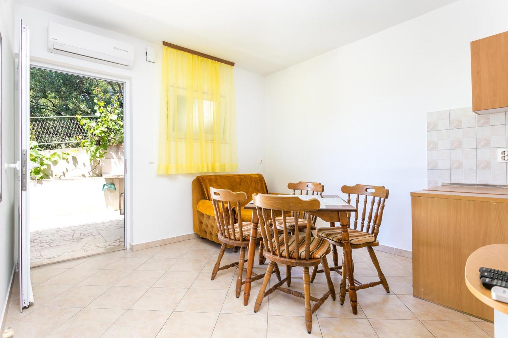 Apartments By The Sea Brela, Makarska - 18356 Dış mekan fotoğraf