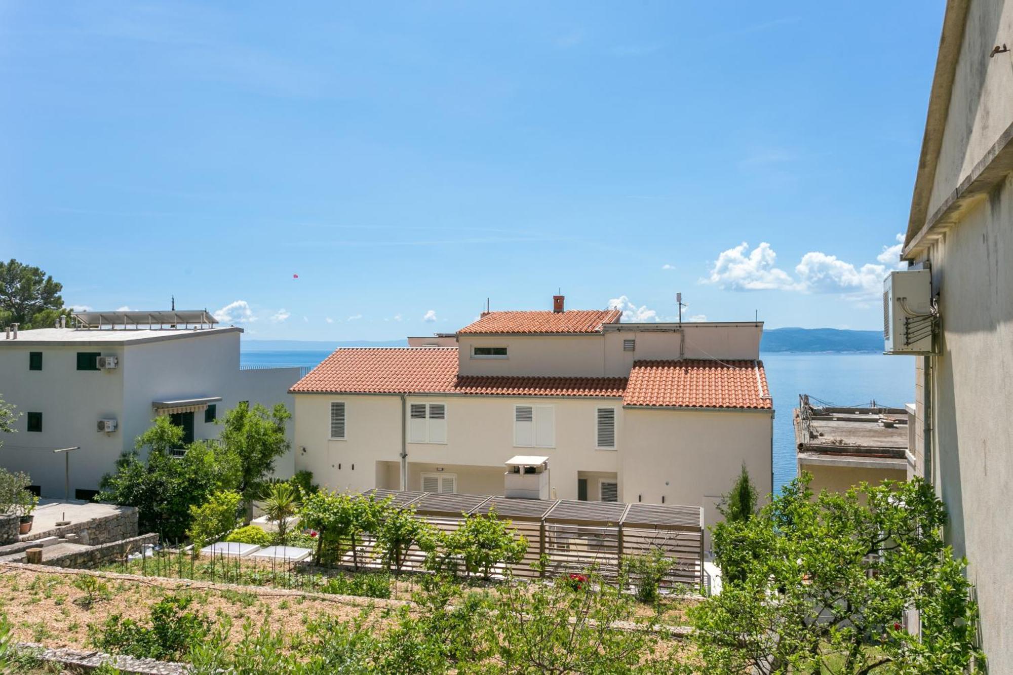 Apartments By The Sea Brela, Makarska - 18356 Dış mekan fotoğraf